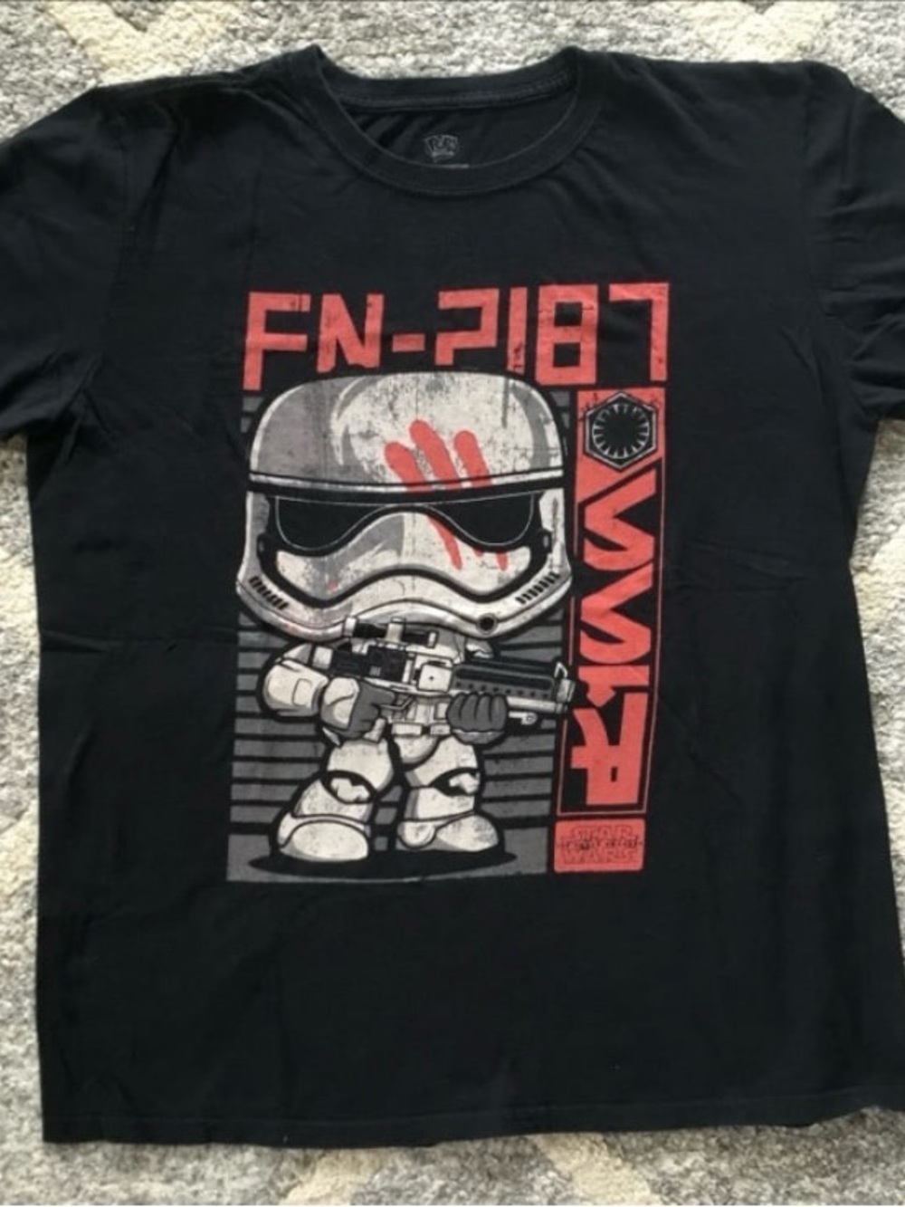 Funko Pop Star Wars FN-2187 Finn Graphic T-Shirt, Sz M